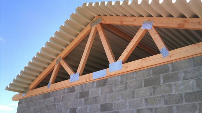 Plafond vestiaires et cafétéria à Achêne